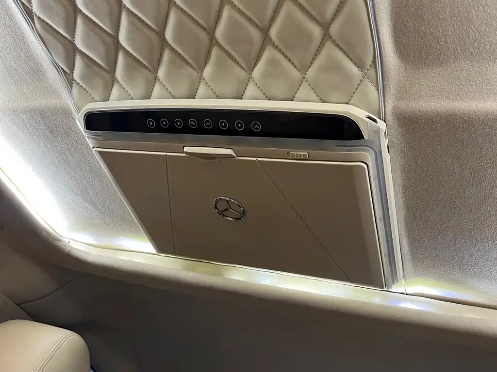 Mercedes-Benz Vito 2017 — фото 12