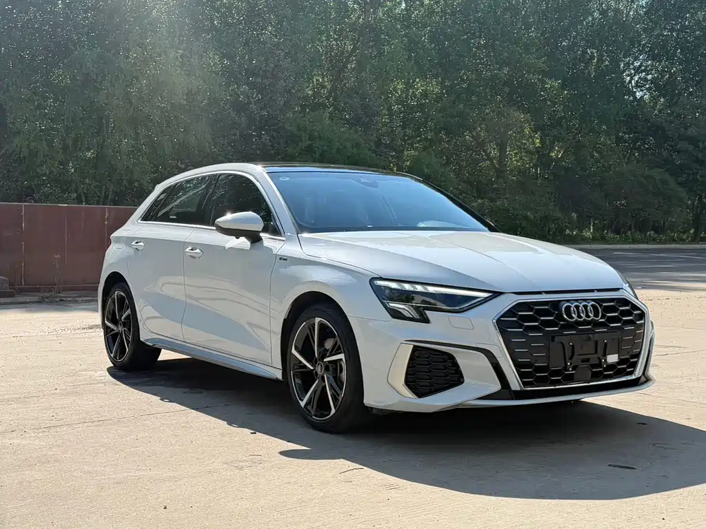 Audi A3 2023 — фото 3
