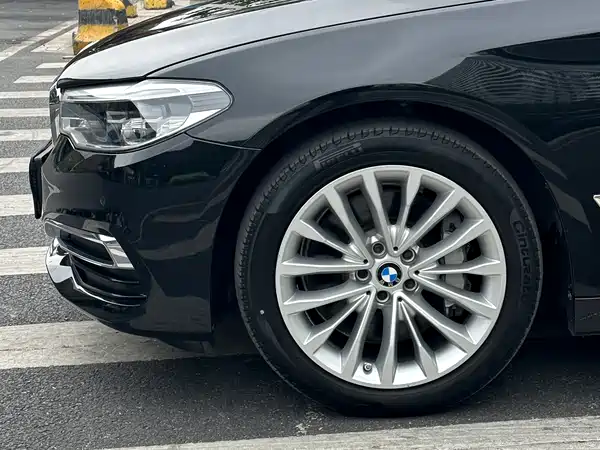 BMW 5 Series 2020
