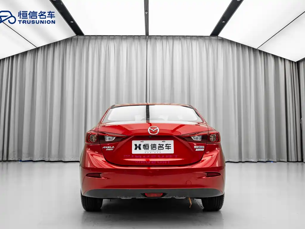 Mazda 3 Axela 2017 — фото 6