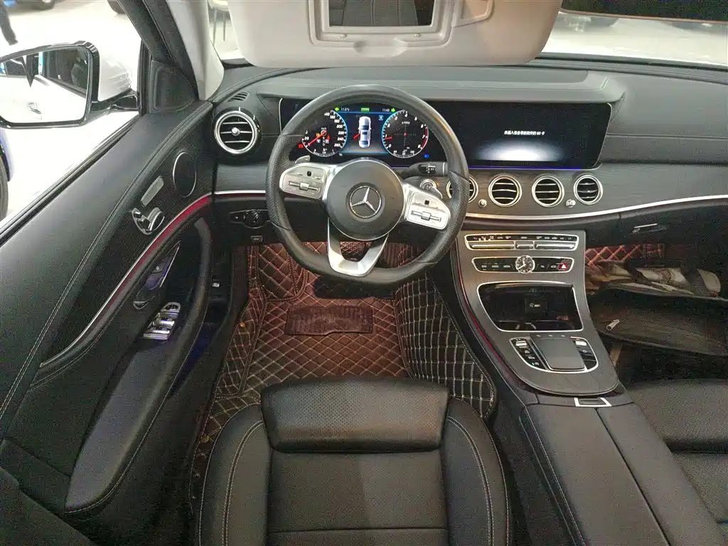 Mercedes-Benz E-Class 2020 — фото 11
