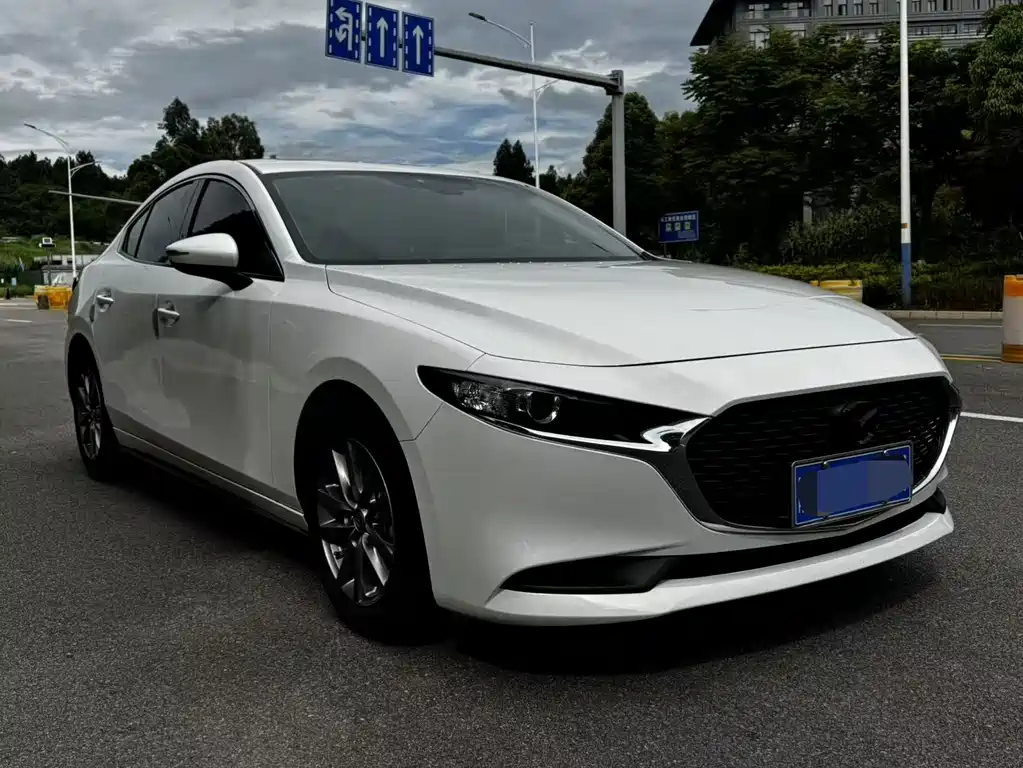 Mazda 3 Axela 2021