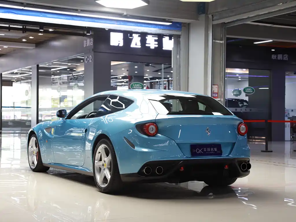 Ferrari FF 2013 — фото 15