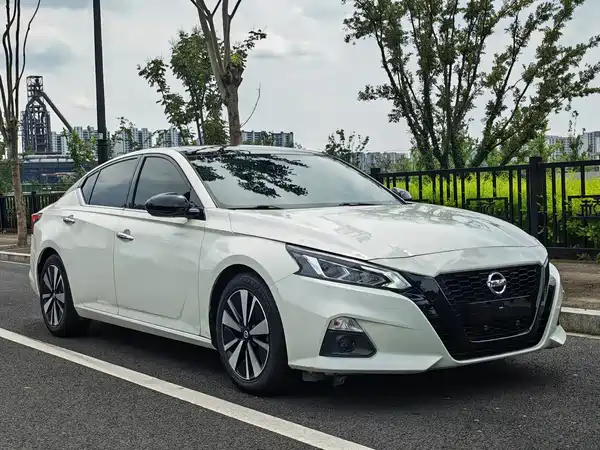 Nissan Teana 2022