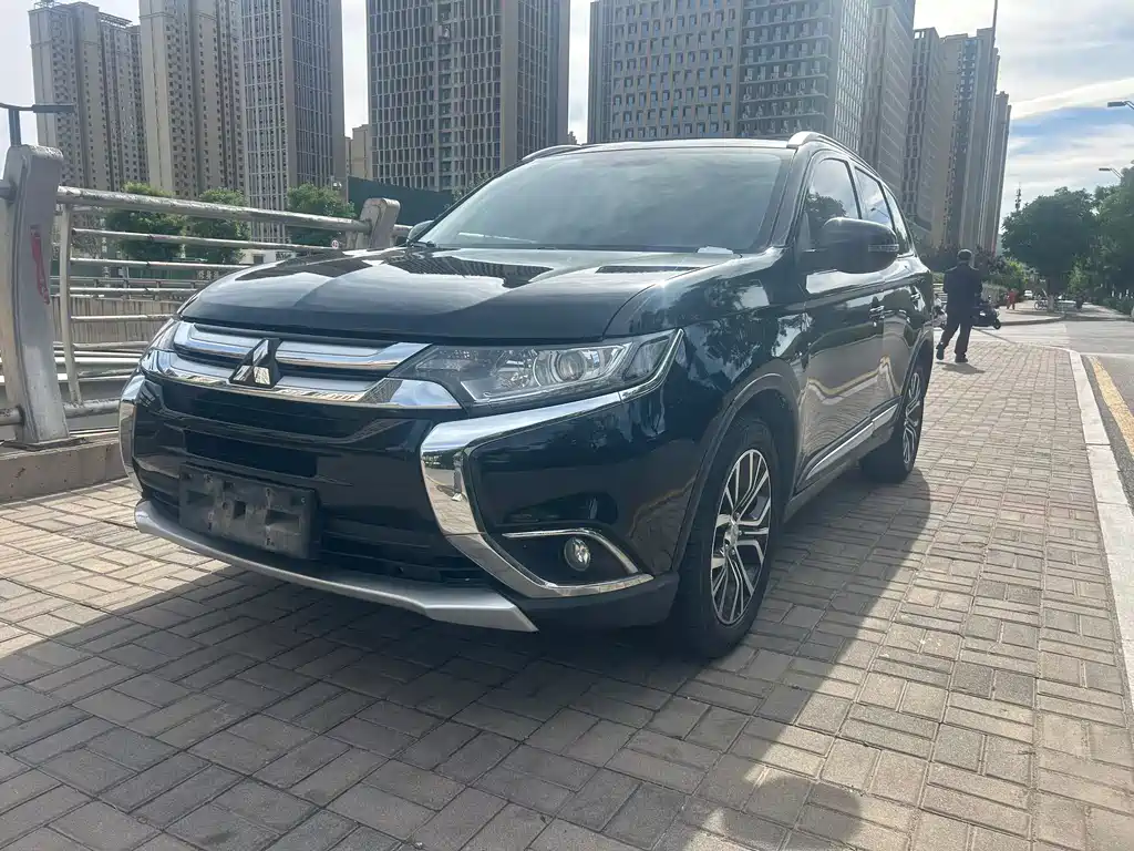 Mitsubishi Outlander 2018
