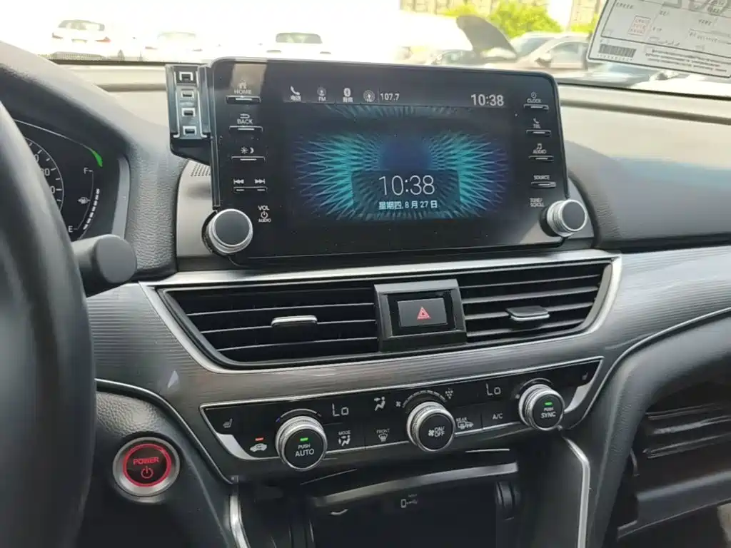 Honda Accord 2020 — фото 13