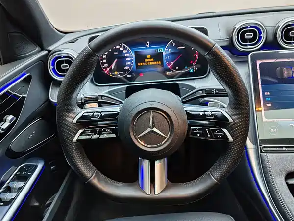Mercedes-Benz C-Class 2024