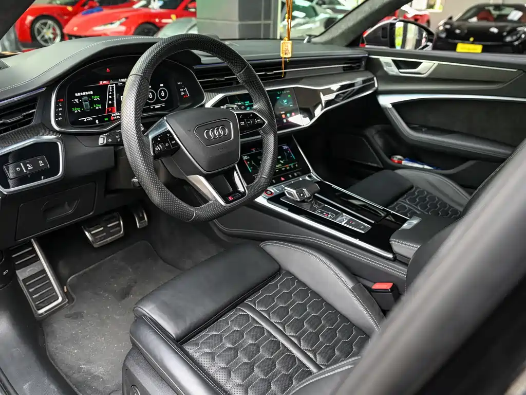 Audi RS 6 2021 — фото 5