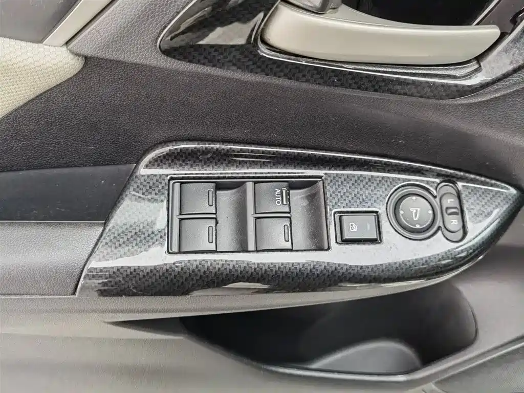 Honda Fit 2016 — фото 9