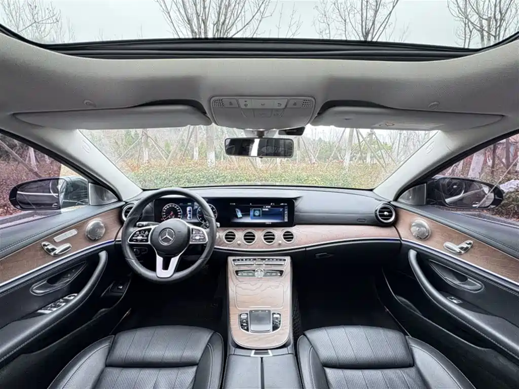 Mercedes-Benz E-Class 2020 — фото 21