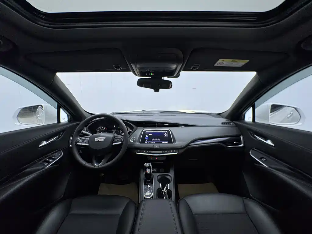 Cadillac XT4 2022 — фото 31