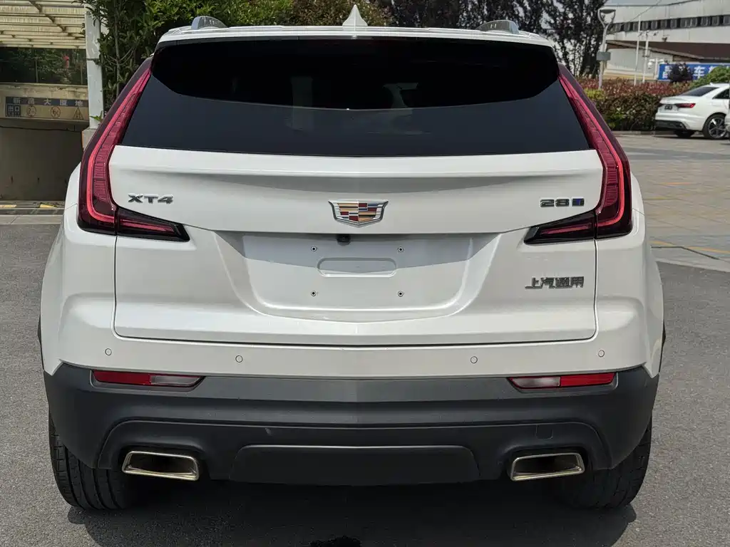 Cadillac XT4 2022 — фото 24