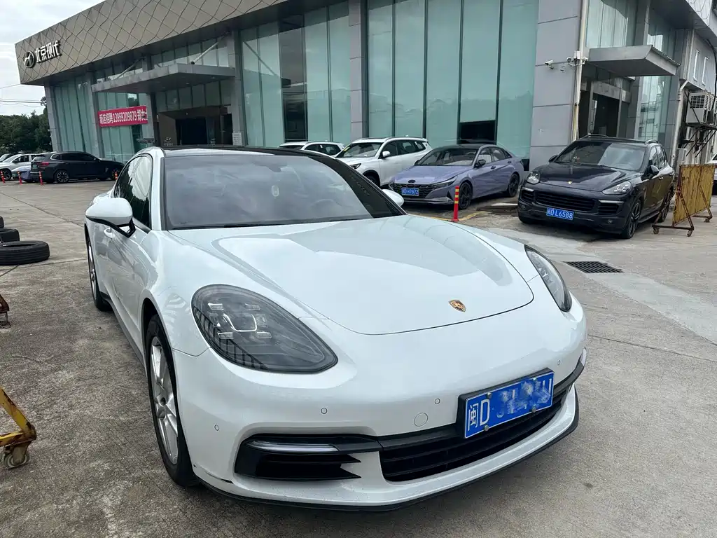 Porsche Panamera 2017 — фото 2