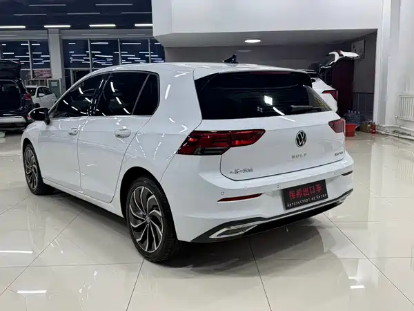 Volkswagen Golf 2023