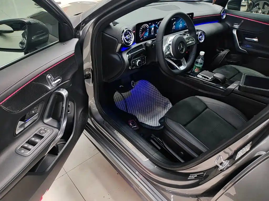 Mercedes-Benz A-Class 2020 — фото 16