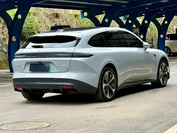 NIO ET5T 2024