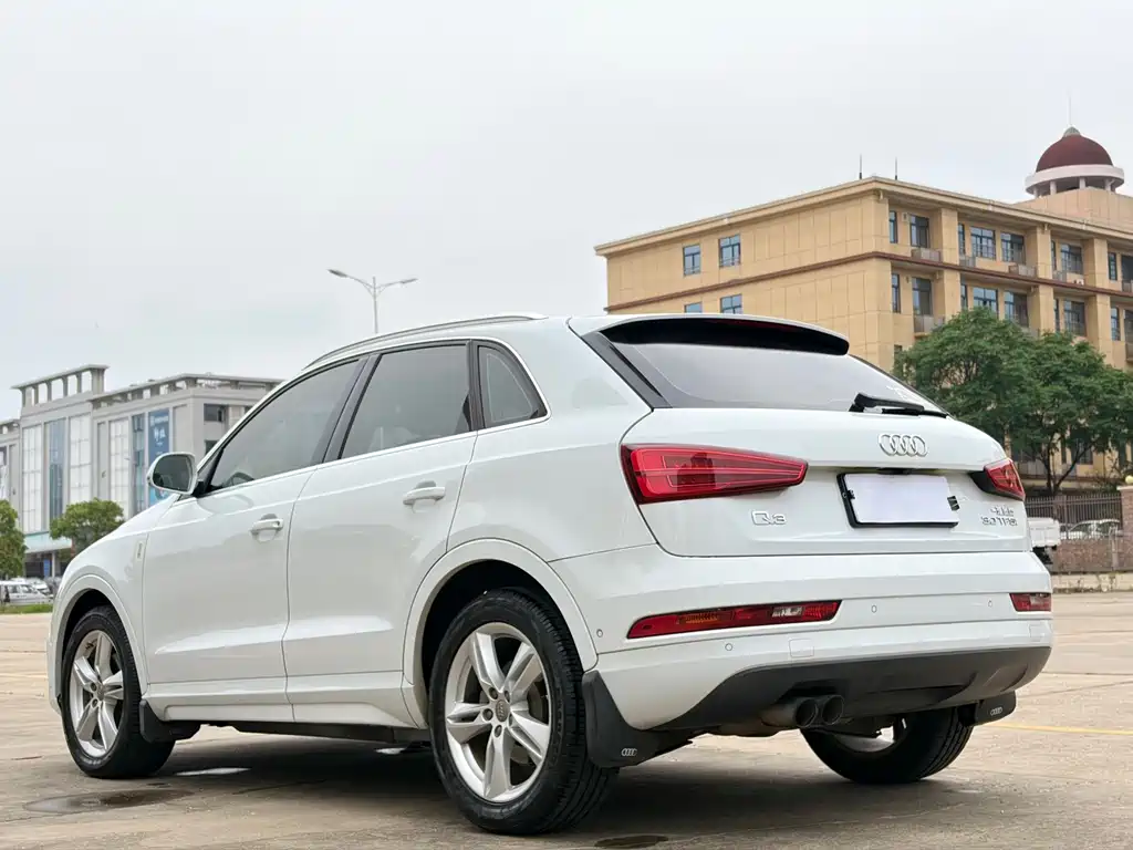 Audi Q3 2017 — фото 9