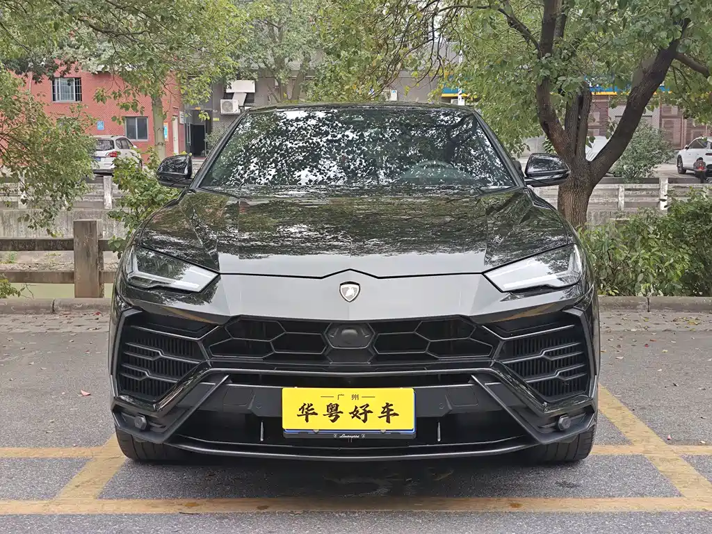 Lamborghini Urus 2022 — фото 2