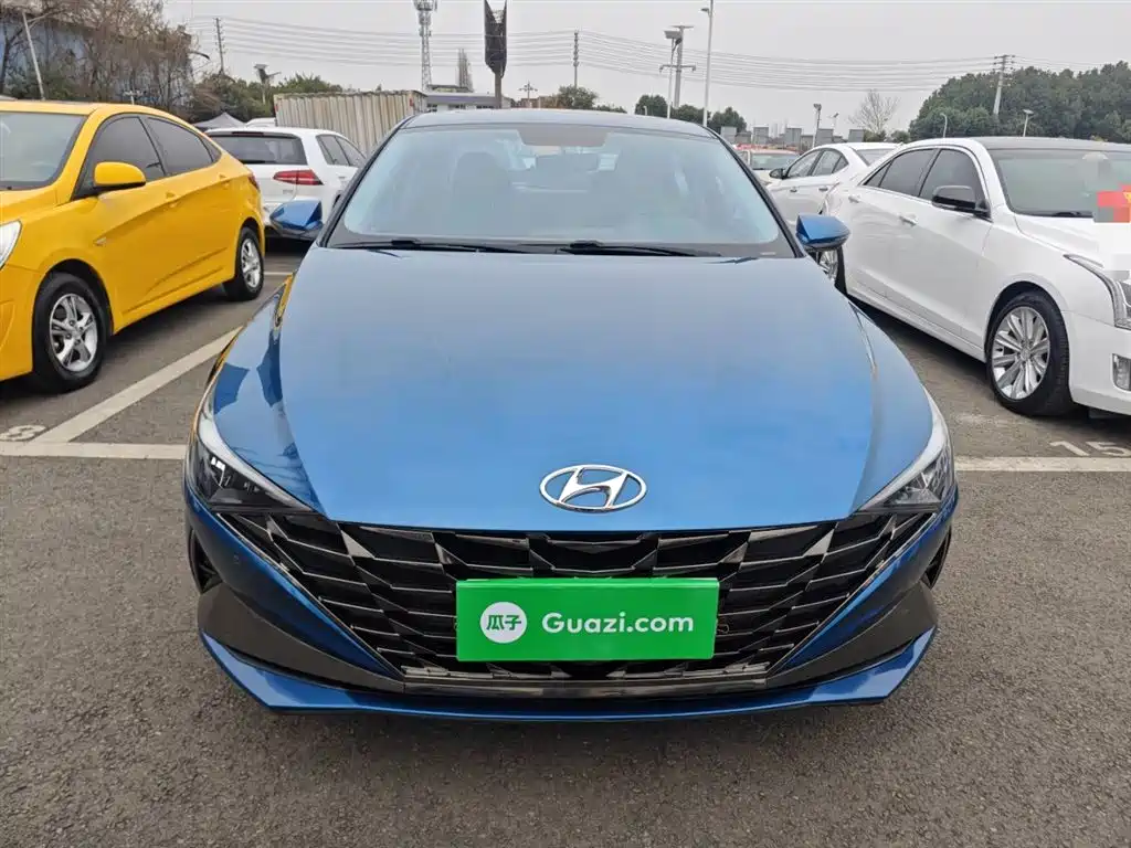 Hyundai Elantra 2022 — фото 3
