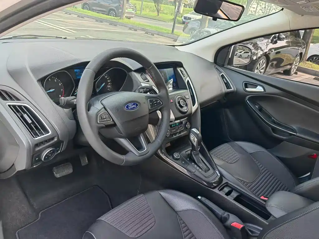 Ford Focus 2017 — фото 4