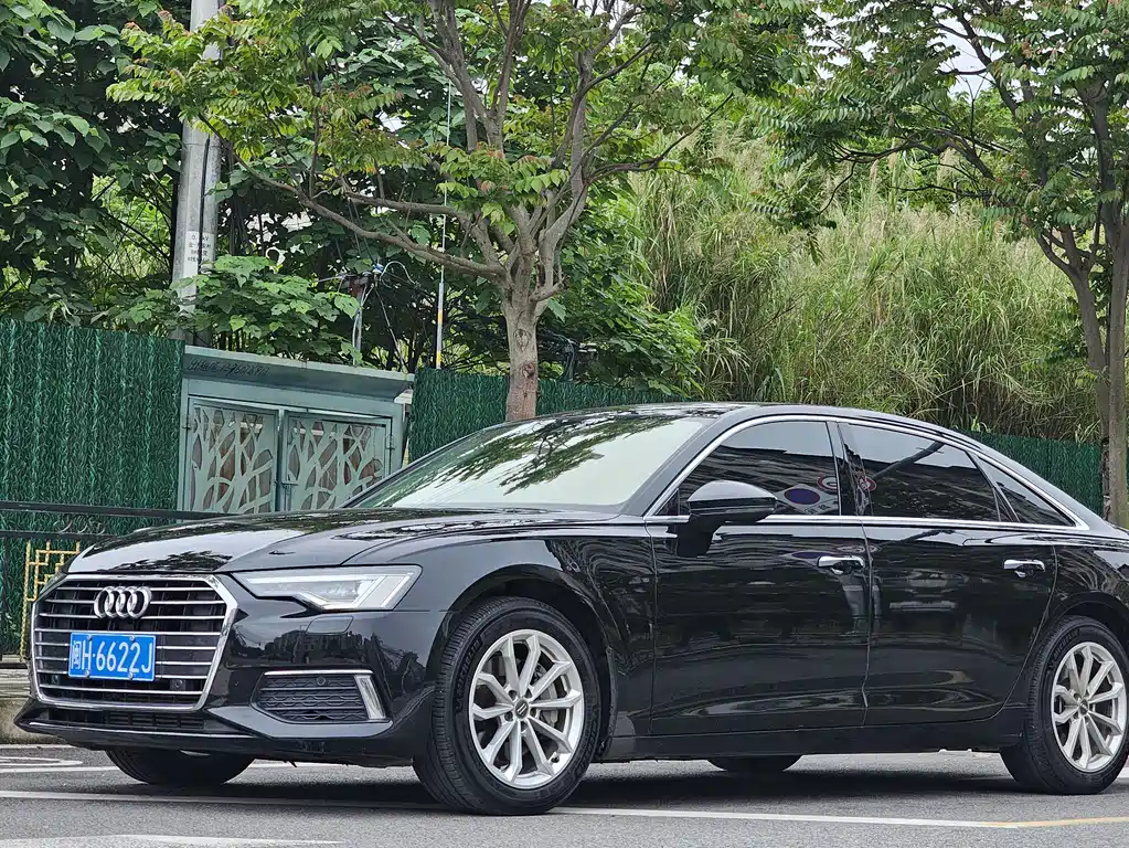 Audi A6L 2020 — фото 1