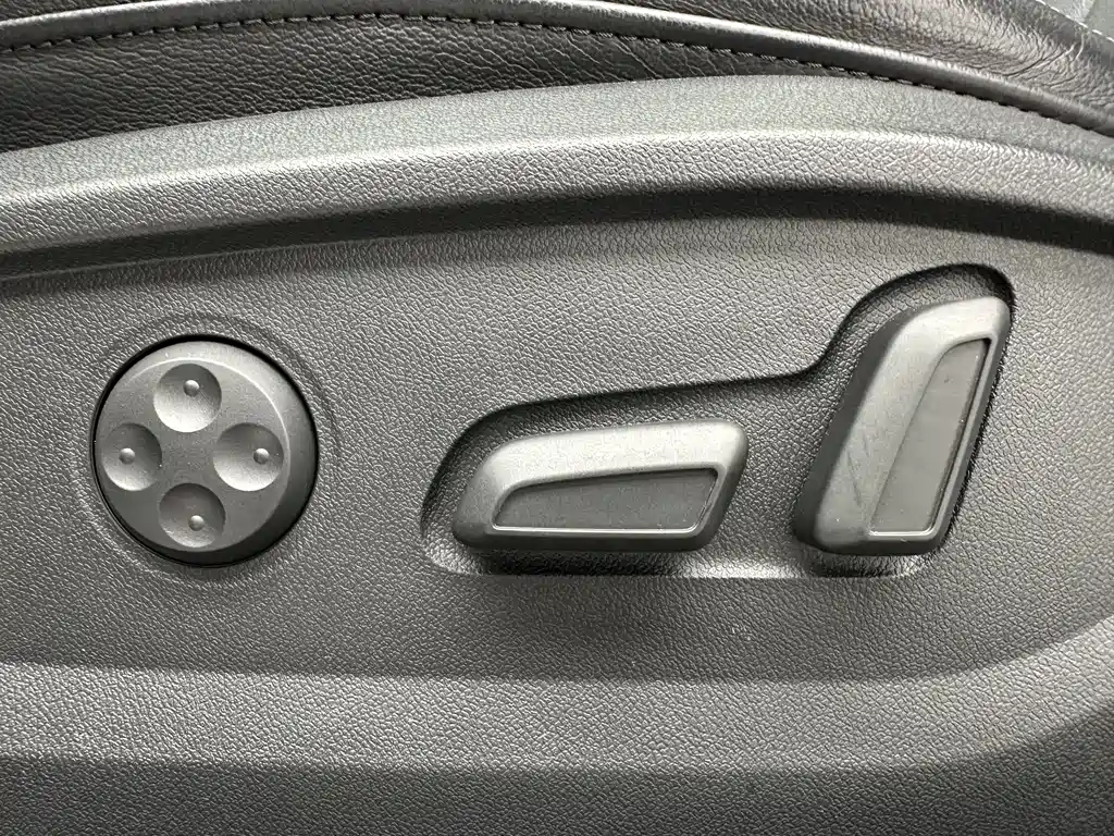 Audi Q2L 2022 — фото 13