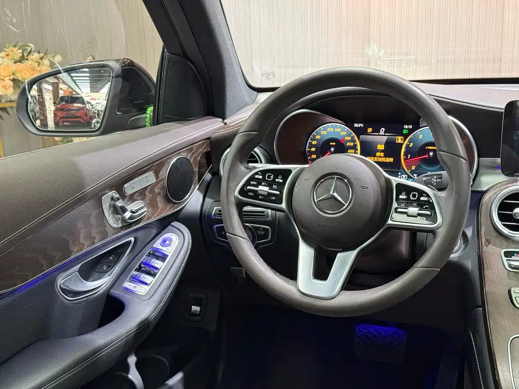 Mercedes-Benz GLC 2020 — фото 12