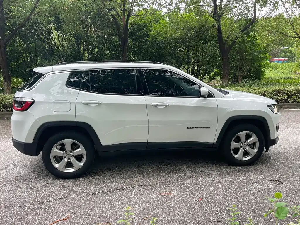 Jeep Compass 2019 — фото 14