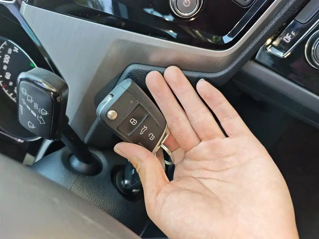 Volkswagen Touran 2018 — фото 12