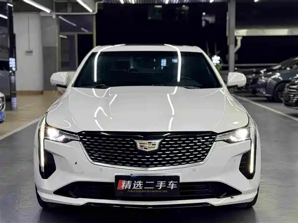 Cadillac CT4 2021