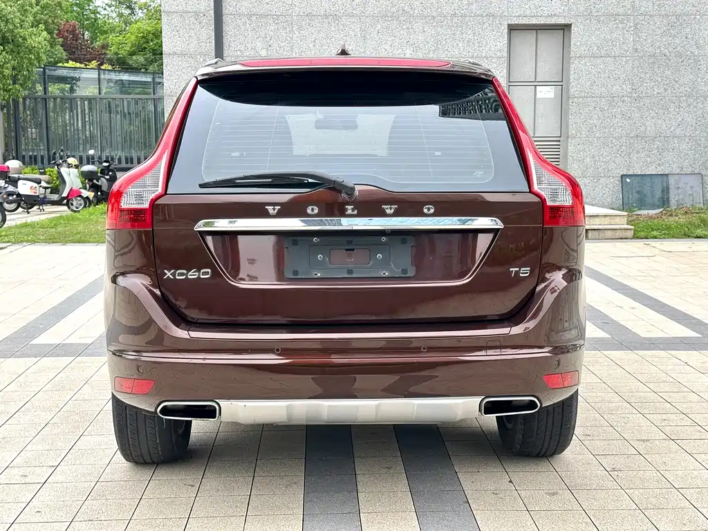 Volvo XC60 2015 — фото 14