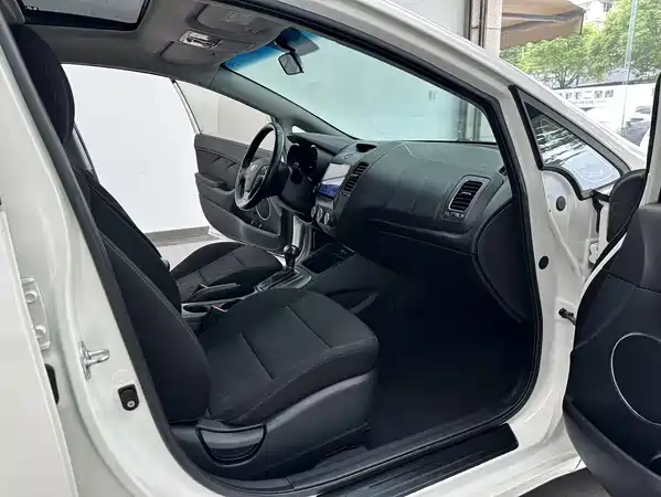 Kia K3 2013