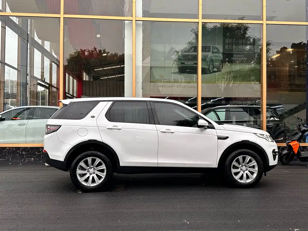 Land Rover Discovery Sport 2019 — фото 14