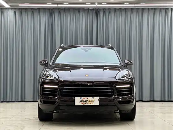 Porsche Cayenne 2021