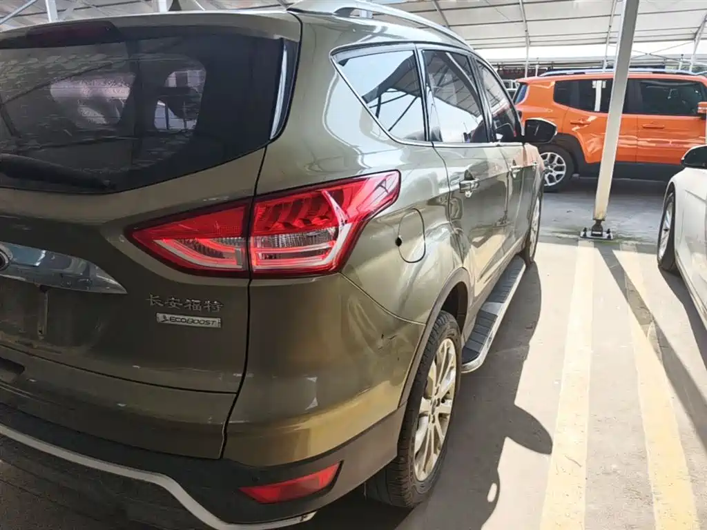Ford Kuga 2016 — фото 8