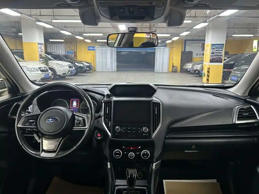 Subaru Forester 2019 — фото 12