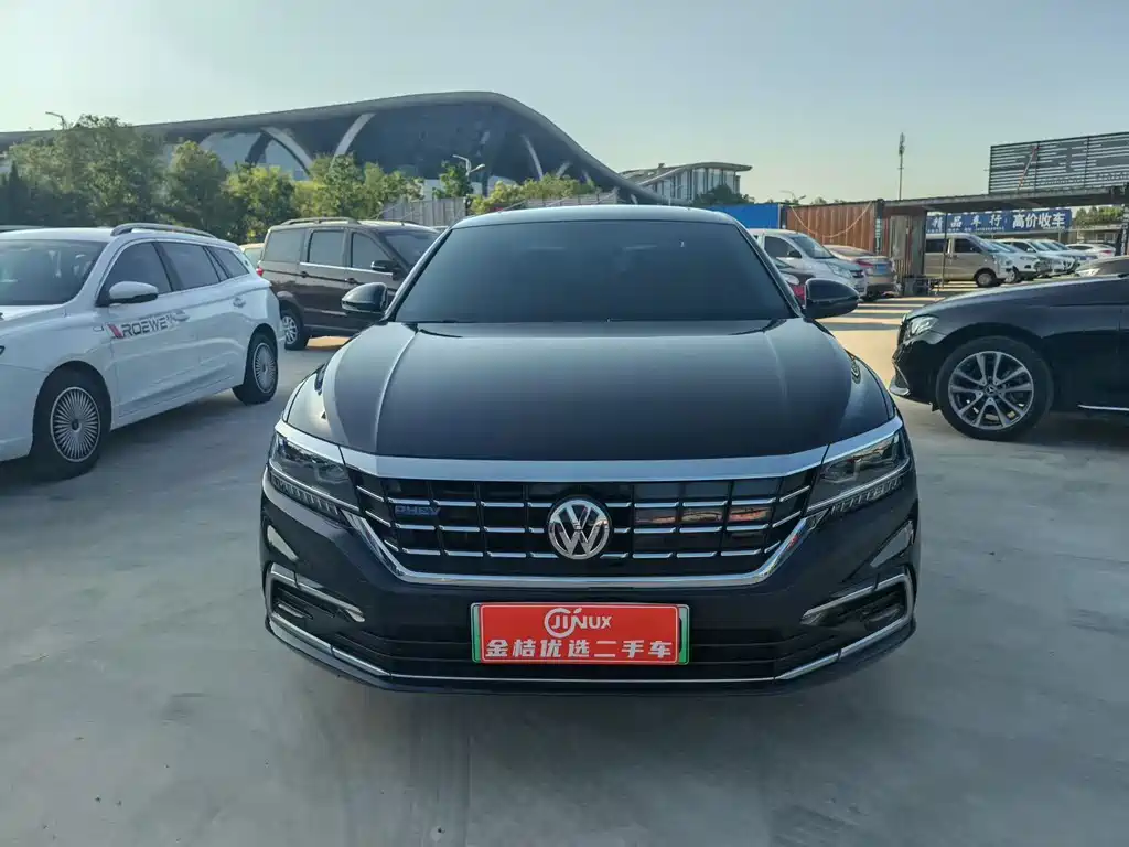 Volkswagen Passat Plug-In Hybrid 2019 — фото 3
