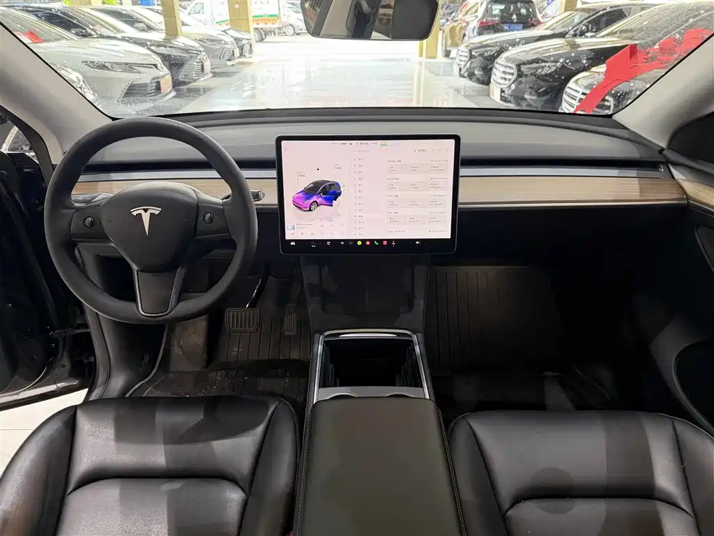 Tesla Model Y 2023 — фото 10
