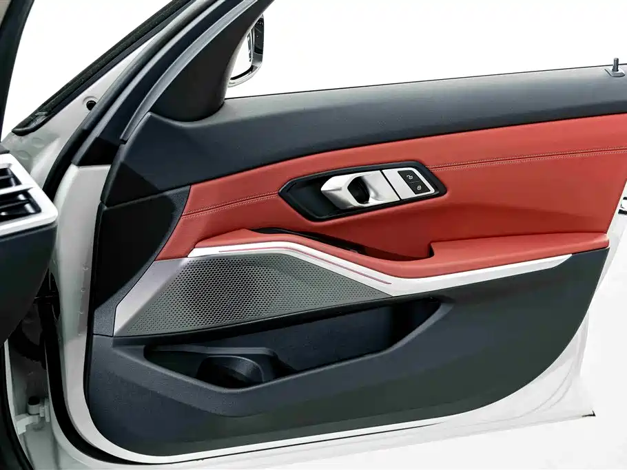 BMW 3 Series 2025 — фото 15