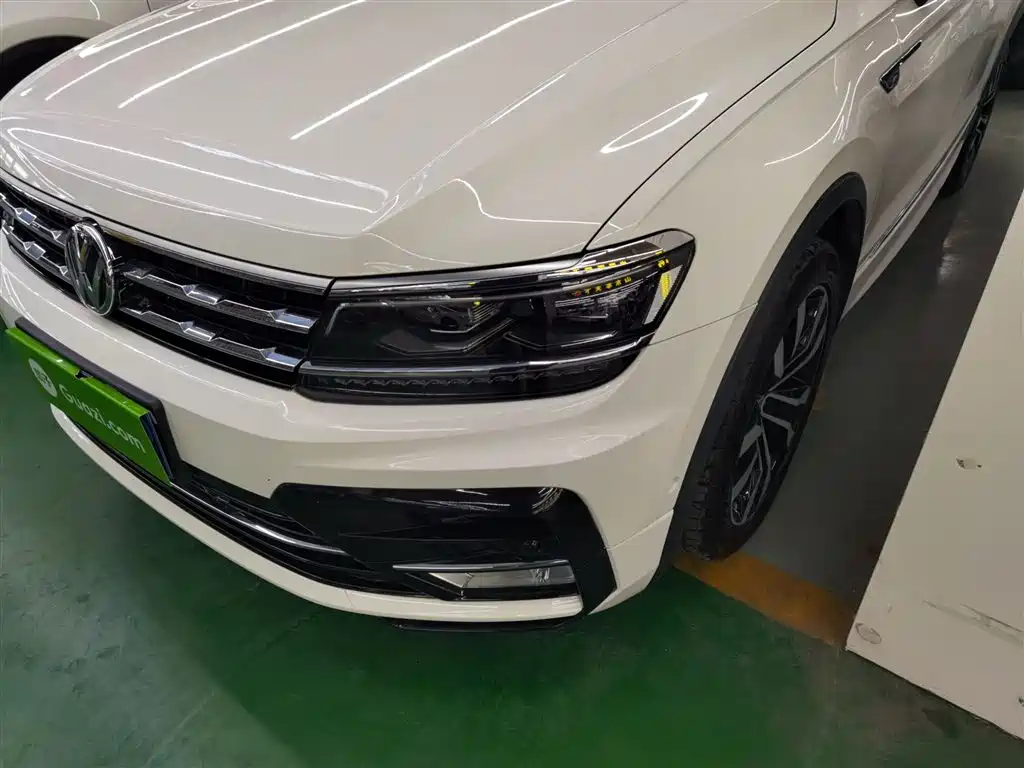Volkswagen Tiguan L 2020 — фото 17