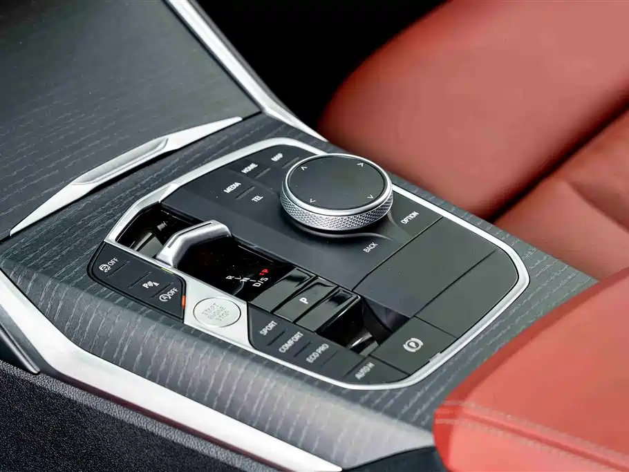 BMW 3 Series 2025 — фото 11