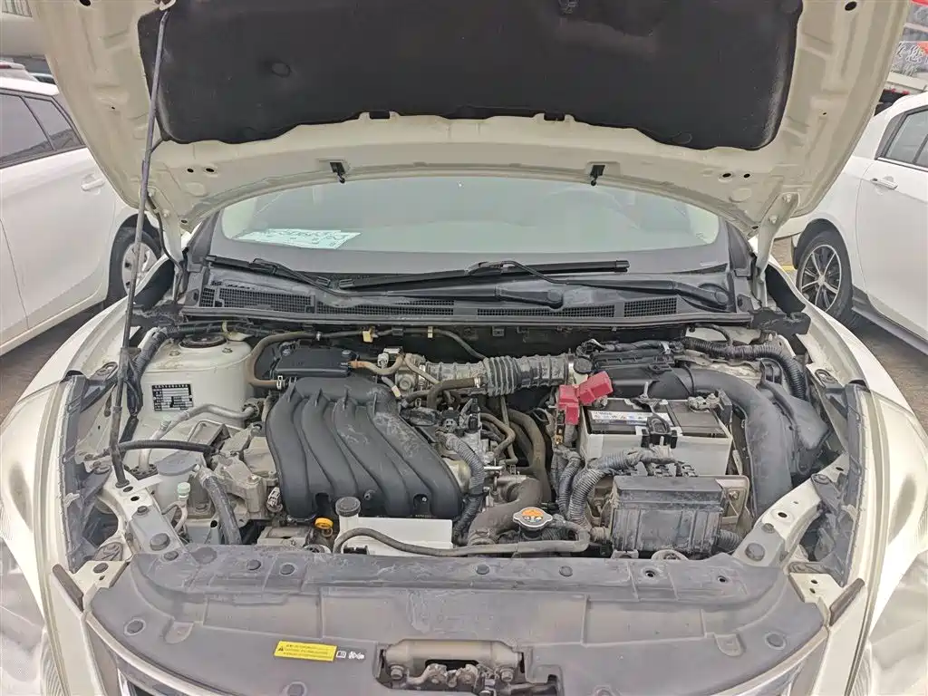 Nissan Tiida 2015 — фото 20