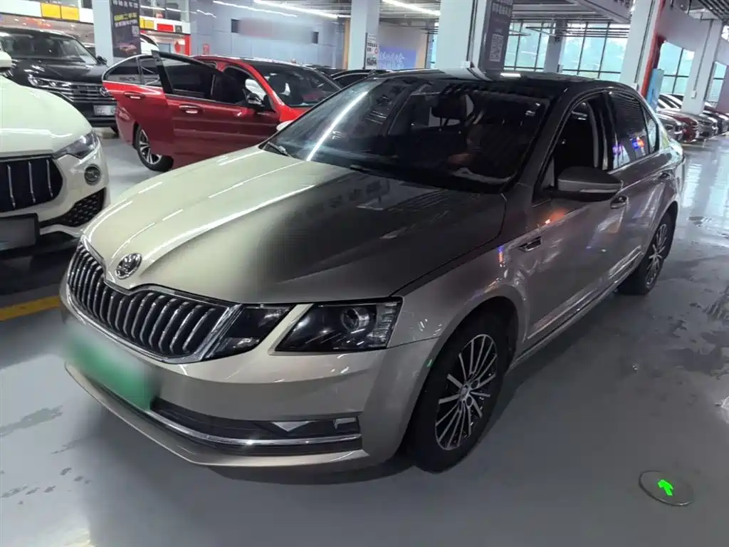 Skoda Octavia 2020 — фото 1