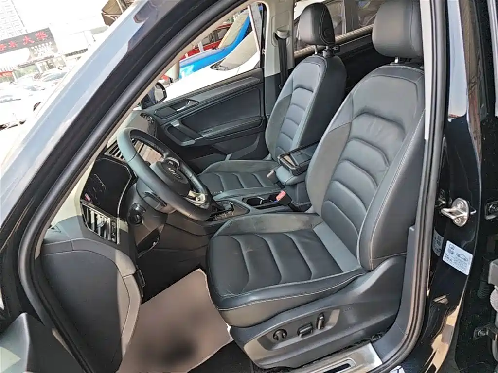 Volkswagen Tiguan L 2021 — фото 15