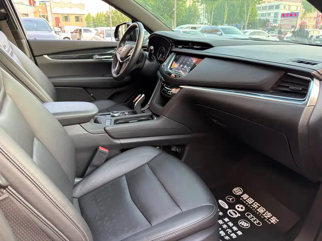 Cadillac XT5 2021 — фото 14