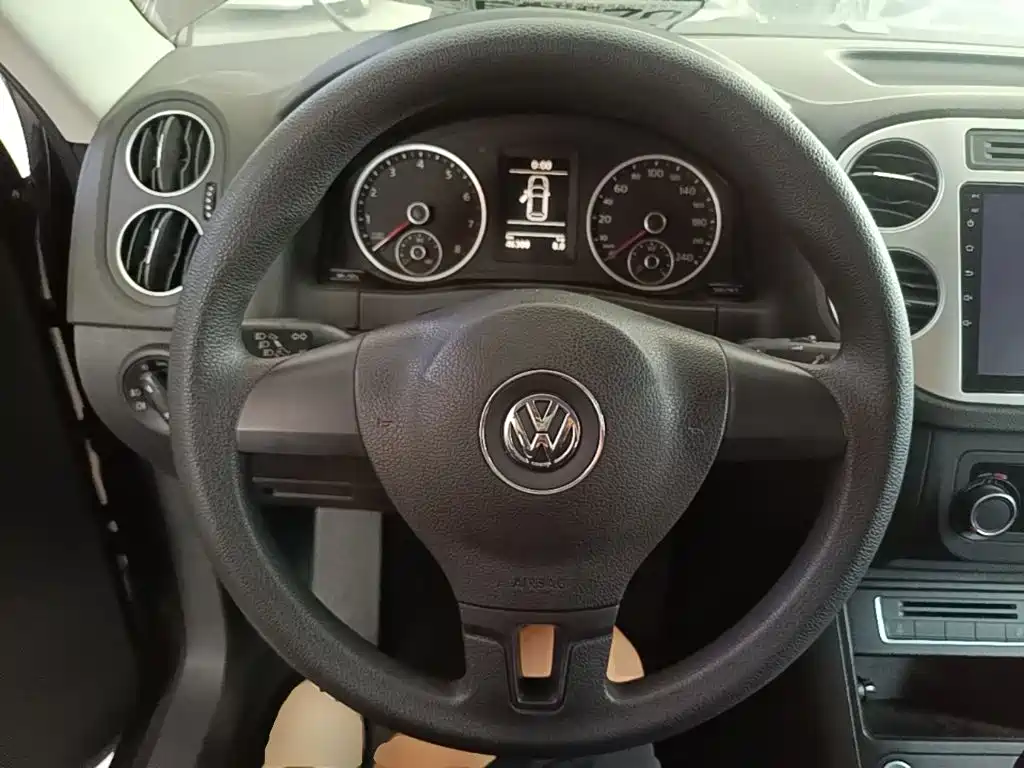 Volkswagen Tiguan 2019 — фото 11