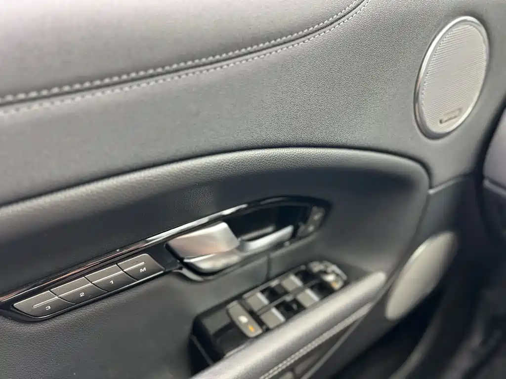 Land Rover Evoque 2017 — фото 13