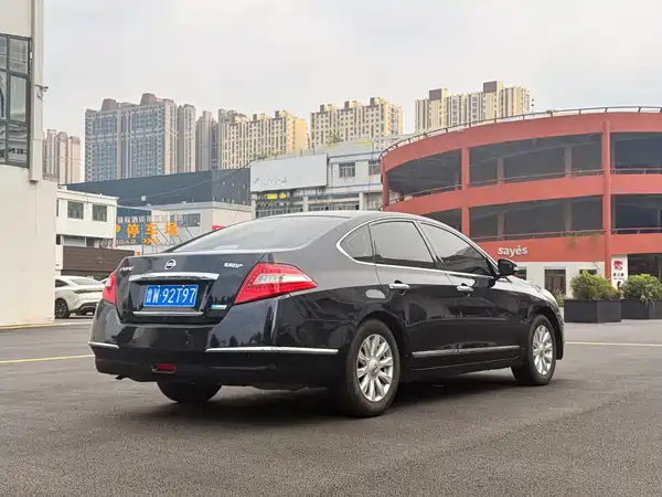 Nissan Teana 2010