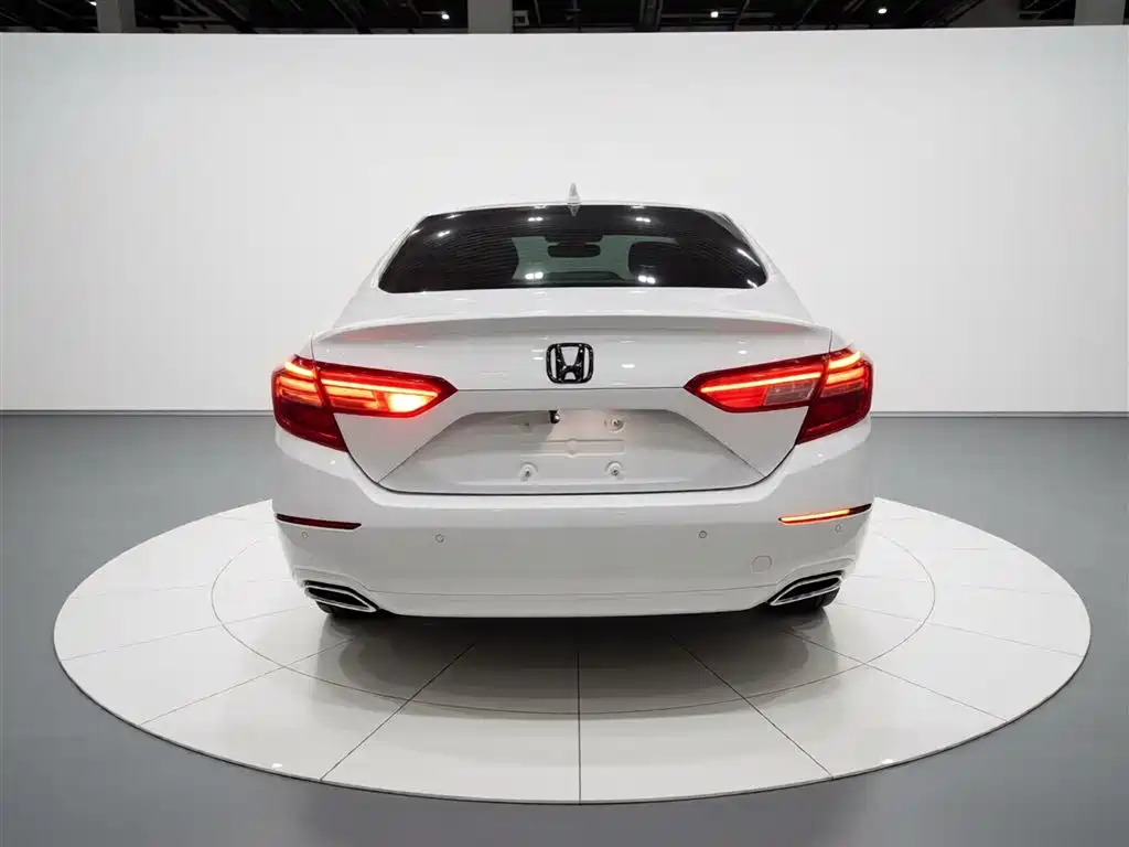 Honda Inspire 2021 — фото 4