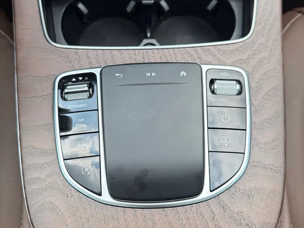 Mercedes-Benz E-Class 2021 — фото 17